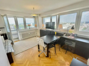 ORANGE 2 2xMetro fast WiFi 50'TV Netflix HBO AppleTV+ Panorama, Warsaw